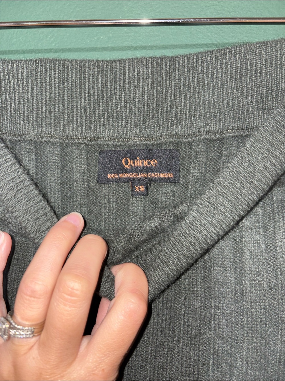 Quince Mongolian Cashmere Midi Skirt (PHOTO FOR FIT NOT COLOR) - Picture 3 of 4